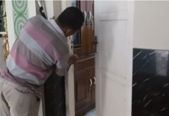 Pintu Masjid Al-Ikhlas yang dibobol