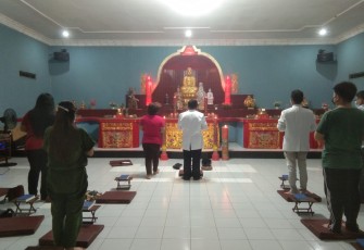 Suasana malam perayaan Imlek 2573 Tahun 2022 di Vihara Avalokitesvara Kota Palangka Raya