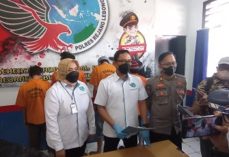 Kasat Resnarkoba Polres Rejang Lebong, IPTU Susilo, saat konferensi pers