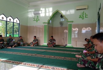 Yasinan dan doa bersama personel Militer dan PNS Kodim 1016 Palangka Raya
