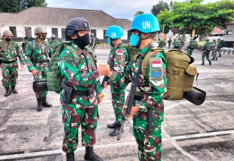 Danyonmarhanlan VIII Bitung, saat memberangkatkan Dua Personel terbaik ke Libanon