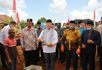Pemasangan Pondasi Awal Pembangunan Gedung Dakwah Muhammadiyah Kabupaten Seluma, oleh Gubernur Bengkulu