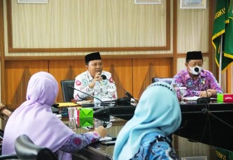 Sekda Hamka Sabri saat pimpin Rapat Koordinasi terkait Kegiatan Car Free Day Kawasan Pantai Panjang Bengkulu