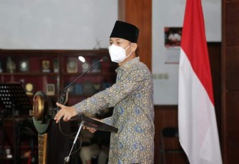 Bupati Trenggalek saat memberikan sambutan pada pelantikan pengurus IDI Cabang Kabupaten Trenggalek, di Pendapa Manggala Praja Nugraha, Sabtu (5/2/2022) (Foto : Hardi Rangga, klikwarta.com)
