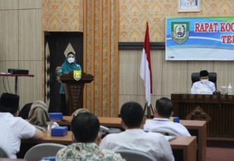 Ketua TP PKK Provinsi Bengkulu, Derta Wahyulin, saat Rapat Koordinasi Pelaksanaan 10 Program PKK Tahun 2022 