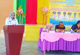 Camat Telok Sebong : Sri Henni Utami, saat menyampaikan sambutan