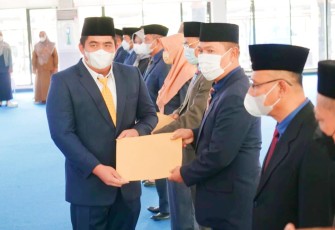 Pelantikan 13 pejabat pimpinan tinggi pratama di Aula Utama Kantor Bupati Bintan, oleh Plt Bupati Bintan