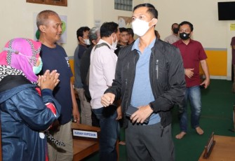 Kapolres Karanganyar Danang Kuswoyo (berjaket hitam) saat bersilaturahmi bersama Forum Jurnalis Karanganyar.