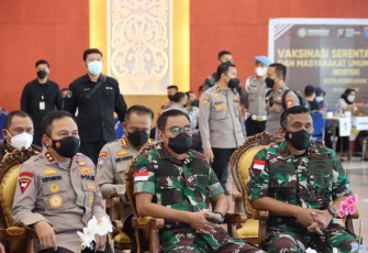Pangdam XII/Tpr dan Forkopimda Hadiri Vaksinasi Serentak