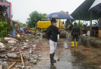 Sisa bangunan di LI akhirnya dirobohkan 