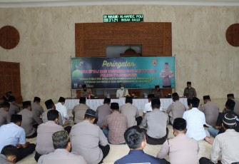 Peringatan Isra Mi'raj Nabi Muhammad SAW 1443 H /Tahun 2022, di Masjid Al Hafidz, Polres Tulungagung,