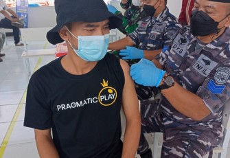 TNI AL Berkolaborasi Dengan IPDN,  Gelar Gebyar Vaksinasi Booster
