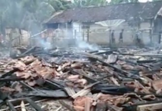 Kebakaran di Desa Gedung Cahya Kuningan, Kecamatan Ngambur, Kabupaten Pesisir Barat