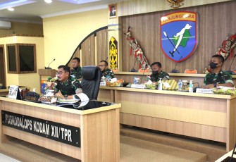 Terima Paparan Renlakgiat TMMD, Pangdam XII/Tpr : Jaga Kualitas dan Patuhi Protokol Kesehatan