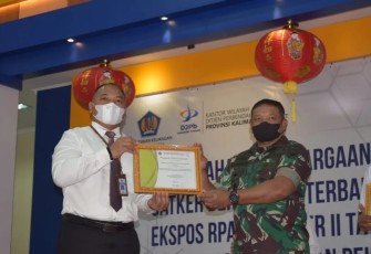 Luar Biasa, Danrem 121/Abw Raih 2 Penghargaan