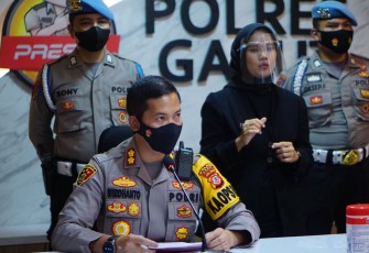 Konferensi Pers Kronologis Dugaan Perkara Tindak Pidana Penganiayaan