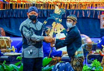 Kasal Ajak Lestarikan Budaya Wayang Kulit