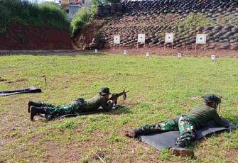 Prajurit Satlinlamil 3 Buktikan Kemampuannya di Lapangan Tembak