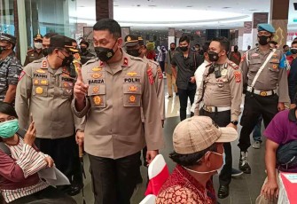 Wakapolda Jabar Tinjau Vaksinasi Covid-19 di Polres Cirebon Kota