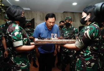 Rujab Kapolda Sulsel Digeruduk Prajurit Baju Loreng 