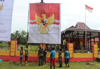 Gotong Royong Persiapkan Kampung Pancasila Desa Giri Purwa Penajam