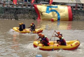 Tim Dayung Kolinlamil Ramaikan Ajang Rubber Boat Race dan Obstacle Slalom 2022
