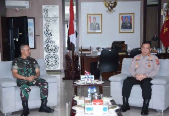 Pangdam Terima Silaturahmi Kapolda Maluku 