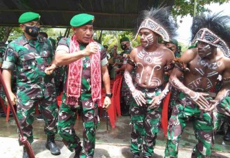 Satukan Hati Dengan Prajurit, Pangdam XVIII/Kasuari Kunjungi Yonzipur 20/PPA