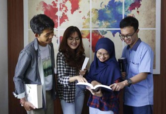 Kegiatan Diskusi Mahasiswa Universitas Pertamina