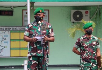 Dandim Ngawi Beri Ucapan Selamat Kepada Anggotanya Naik Pangkat