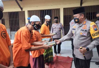 Tingkatkan Keimanan, Tahanan Polres Blitar Kota Ikuti Pesantren Ramadhan