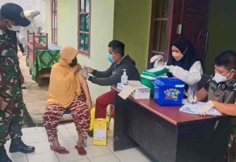 Vaksinasi di Loa Kulu, Kapten Arm. Patar Target 250 Orang