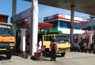 Pemilik SPBU Pasang Spanduk Aturan Penggunaan BBM Bersubsidi, Ini Penjelasannya..!!