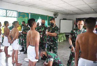 Sidang Parade Cata PK TNI AD Sub. Panda Mamuju dilaksanakan di Polman