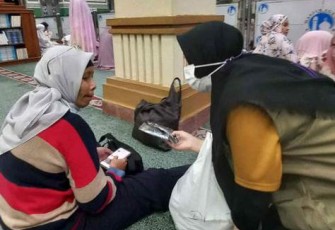 BNPB Salurkan Ribuan Masker di Masjid-masjid Jakarta