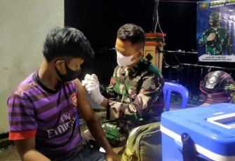 Gencarkan Vaksinasi, Tim Vaksinasi Mobile Kodim 1001/HSU-BLG Sasar Siring Itik