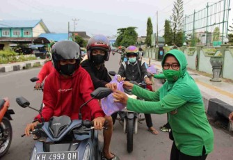 Kodim Sampit Berbagi Takjil 