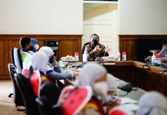 Wabup Safin menerima kedatangan siswa SDIT Yaumi Fatimah