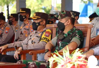 Dandim Pacitan hadiri apel pasukan operasi Ketupat Semeru. Jum'at (22/4/22)