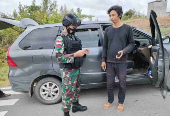 Satgas Yonif 144/JY gencarkan sweeping di perbatasan. Minggu (24/4/2022)