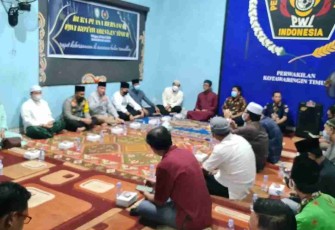 Dandim 1015/Sampit saat memberikan sambutan dalam bukber bersama PWI. Minggu (24/4/2022)