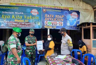 Animo masyarakat luar biasa ikuti vaksinasi di Pasar Pagi. Minggu (24/4/2022)