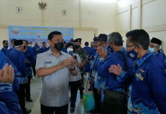 Ketum PPAL Laksamana TNI (Purn) Siwi  Sukma Adji kunjungi purnawirawan dan warakawuri TNI AL