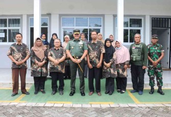 Danrem 052/Wkr bersama pengurus Yayasan Kartika Jaya. Kamis (28/4/2022)
