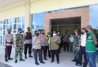 Wakapolda Kalteng saat tinjau pos mudik di pelabuhan penumpang Kotim. Jum'at (06/05/2022)