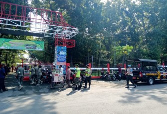 Himbauan prokes di pusat keramaian