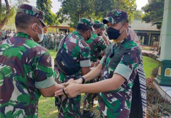 Dandim Pacitan halalbihalal dengan seluruh anggotanya. Selasa (10/05/2022)
