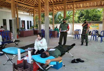 Donor darah anggota pos Ramil Pangkur. Kamis (12/05/2022)