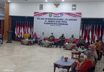 Suasana virtual apel siaga TPK di kantor Bupati Kutai Kartanegara. Jum'at (13/05/2022)