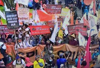Suasana aksi may day di GBK Jakarta. Sabtu (14/05/2022)